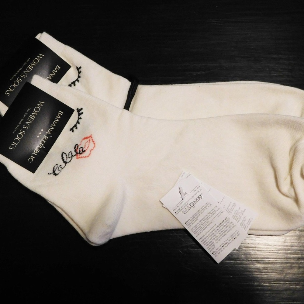 Banana Republic Ivory Winking Eye Ankle Socks